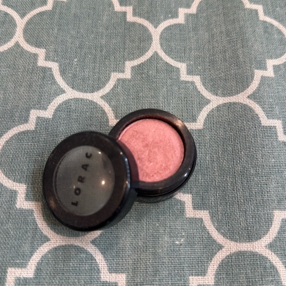 LORAC “Rose” shimmery Eyeshadow - Picture 1 of 3